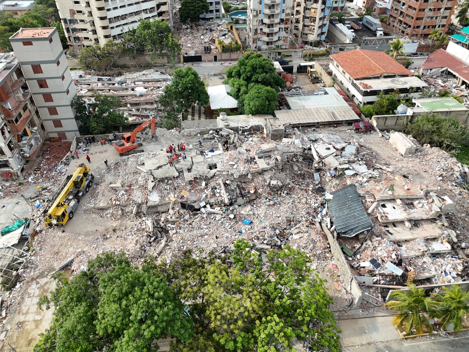  Vue drone de La Guaira, Venezuela : dégâts causés par les séismes de juin et vue du centre de coordination des opérations d’urgence de l’UNDAC