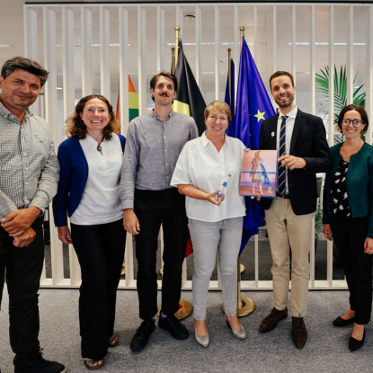 La dernière résolution de l'OMS remise à la ministre Gennez