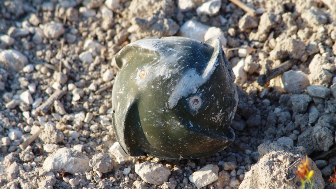 Une bombe à sous munitions