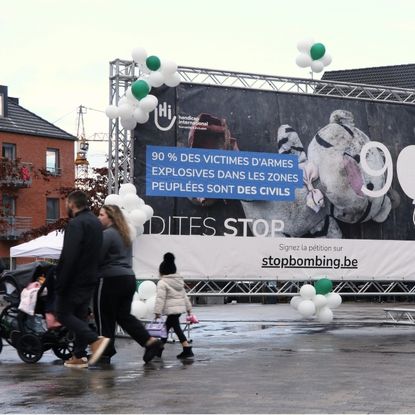100 ballons sur la Grand-Place de Hannut