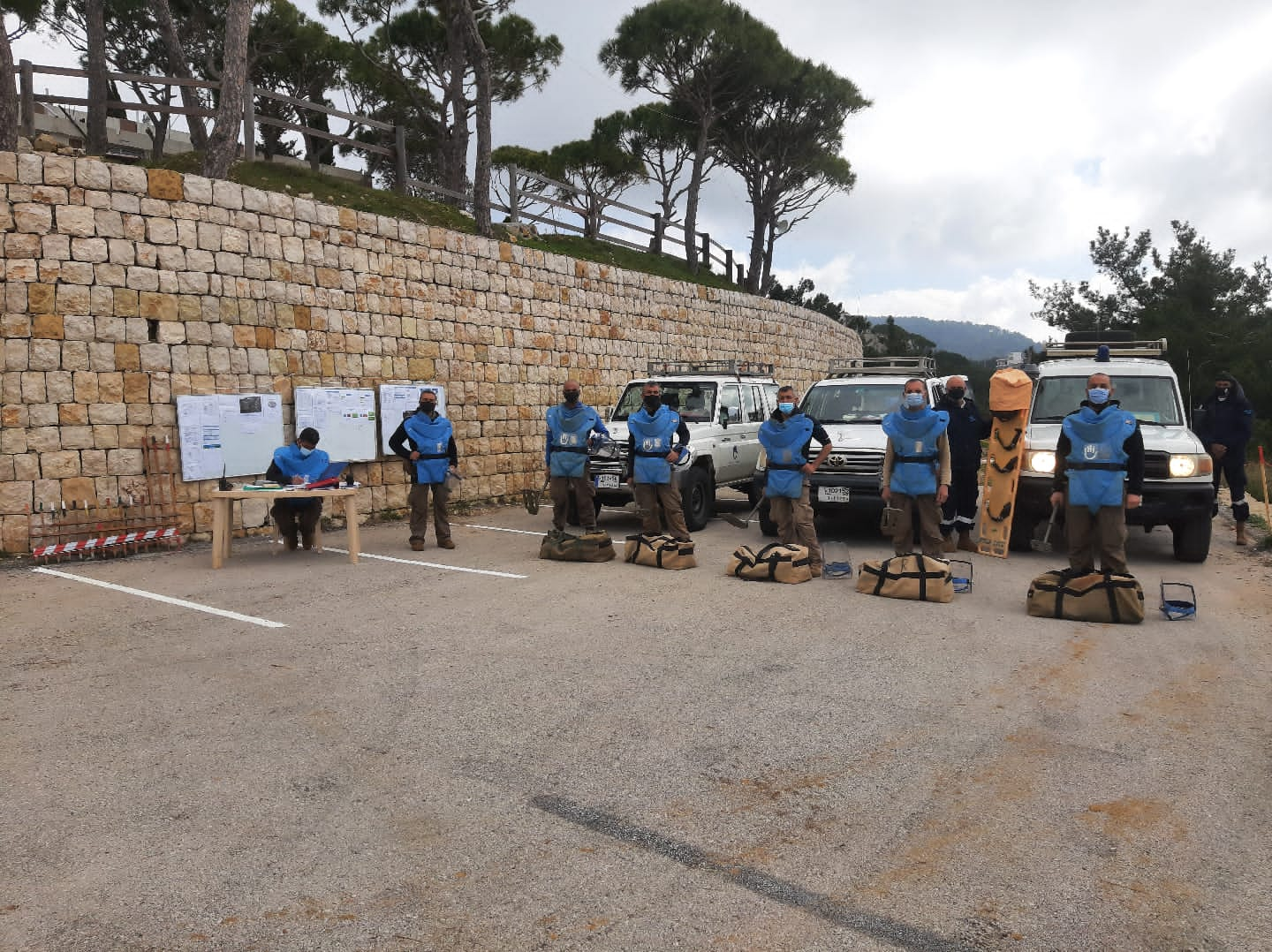 Equipe de démineurs au Liban.