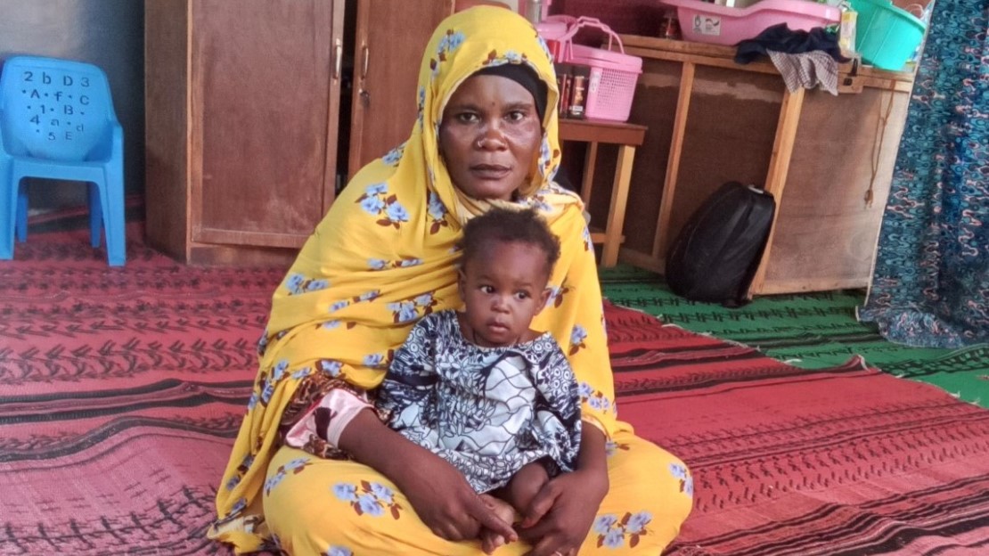 Amina Gapili et sa fille Zenaba participent aux activités récréatives.