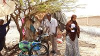 Kinderen met een handicap en hun gezinnen, ontheemd door de droogte in Somaliland. 2017 © R. Duly / HI 